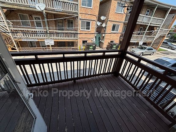 3rd image of 2108 S 17th Ave APT 1E