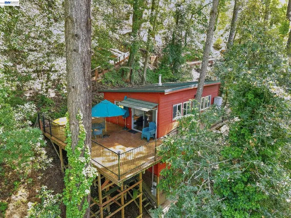 11700 Oak Rd, Forestville, CA 95436