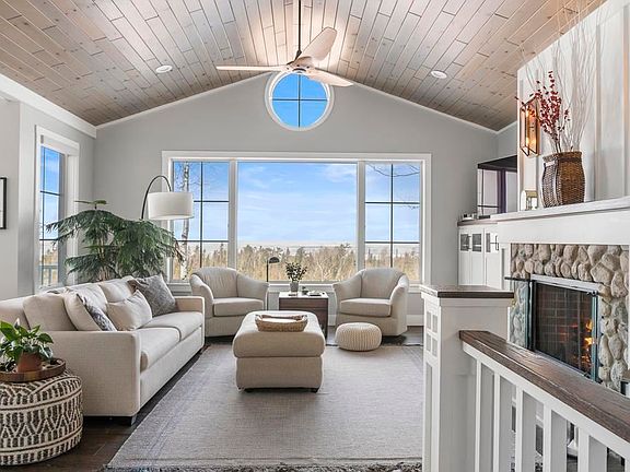 2nd image of 11375 Summerhill Way