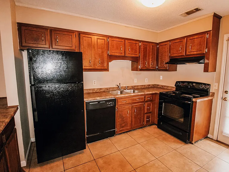 140 Lanier Dr #27-1 — Photo 4