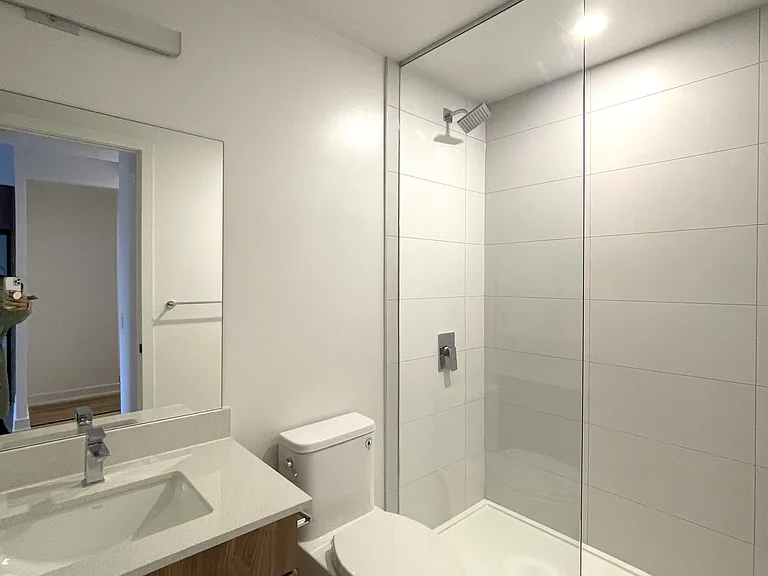 758 Dovercourt Rd #401 — Photo 12
