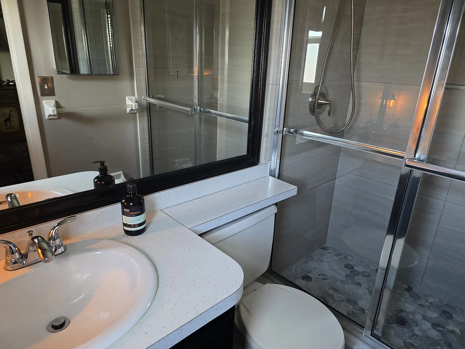 2 bed, 826 sqft, $2,500 — Photo 4