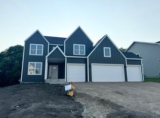 921 Big Woods Dr, Delano, MN 55328