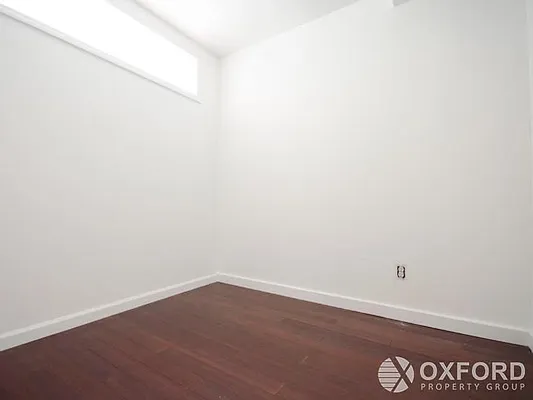 Rented by Oxford Property Group | media 74