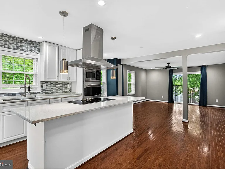 16611 Geddy Ct — Photo 6