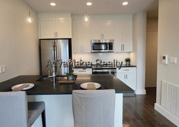4th image of 434 McGrath Hwy #400004