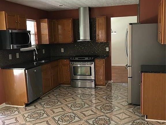 5th image of 1715 Ivey Pointe Ct