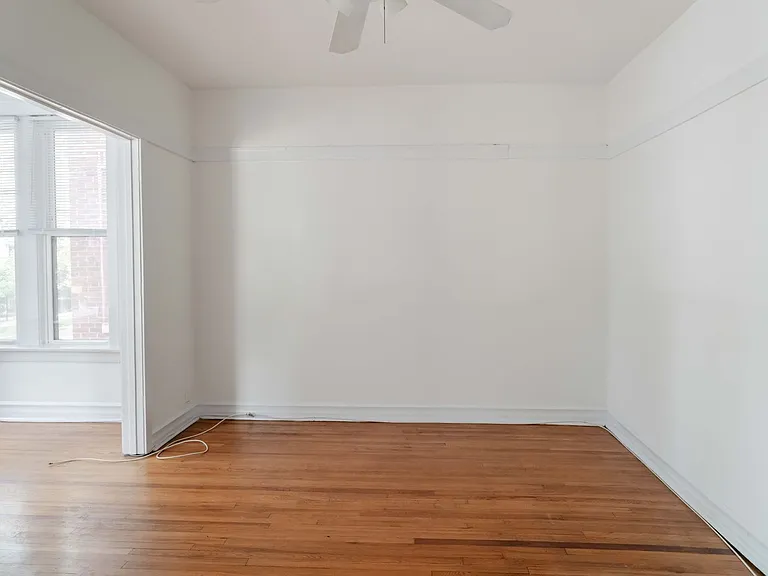 3601-3605 N Janssen Ave #1420-1424 — Photo 6