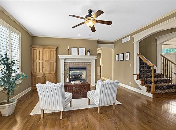 3rd image of 14630 Grant Ln