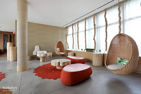 Rented by Sotheby's International Realty | media 37