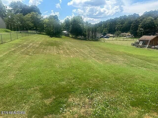 2nd image of 128 Cress Ln