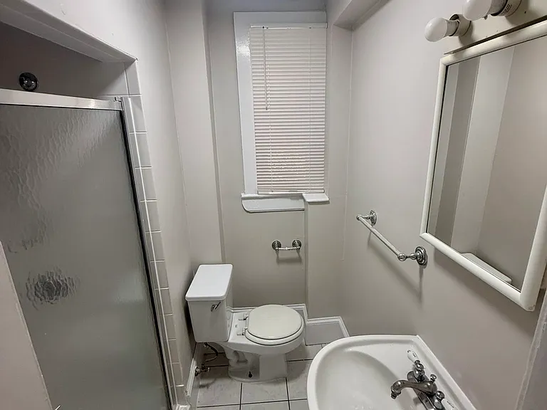 10 Fairfield St #3 — Photo 6