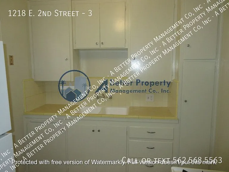 1218 E 2nd St #3 — Photo 4