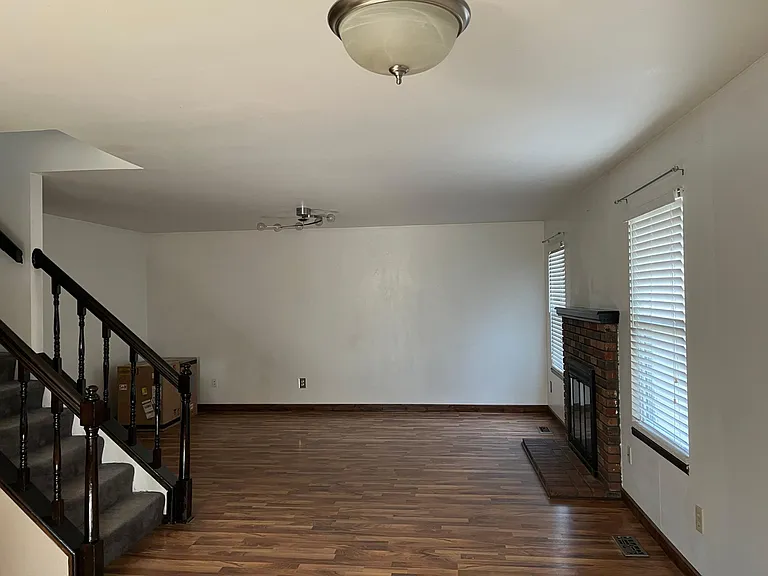 12 Shepherd Knoll Ct — Photo 3
