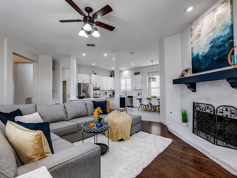 2905 Oak Tree Dr — Photo 4