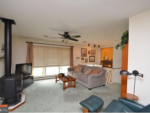 4th image of 132 Rockrose Dr