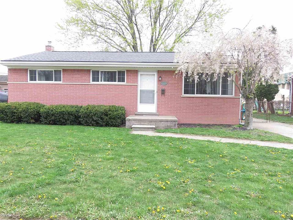 1st image of 20966 Danbury St