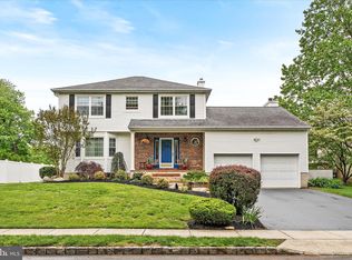 6 Pannick Dr, Hamilton, NJ 08610