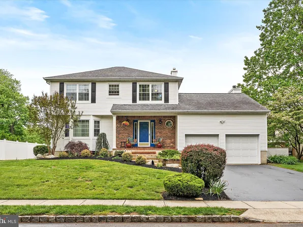 6 Pannick Dr, Hamilton, NJ 08610