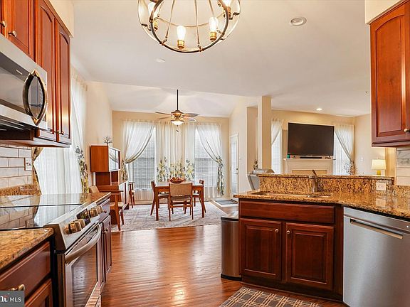 5th image of 2651 Crabapple Cir