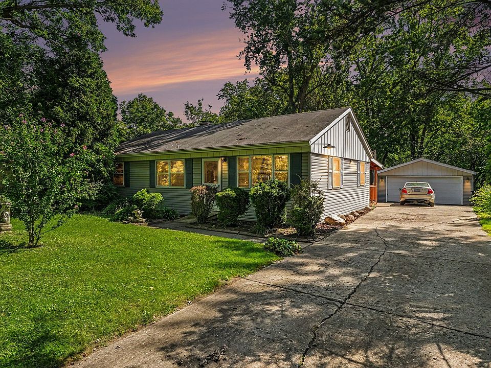 1st image of 23914 S Cretewood Ln