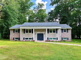 214 Raptor Cir, New Castle, PA 16105