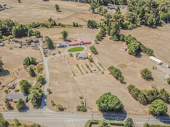3rd image of 7810 State Highway 36