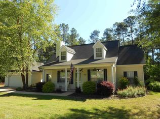 335 Willow Dell Dr, Senoia, GA 30276