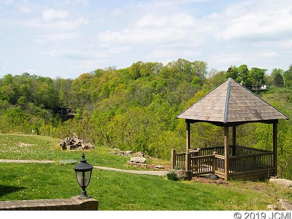 5th image of 2972 S River Bluff Dr