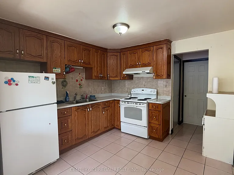690 Jane St — Photo 1