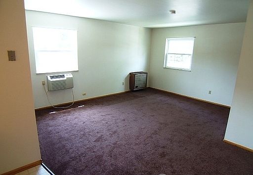 2nd image of 72 Hamilton Park APT B11