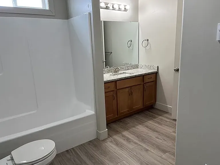 686 Caribou St — Photo 3
