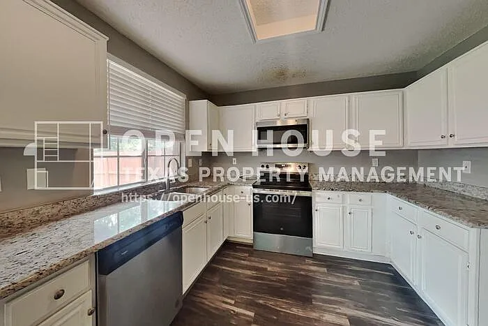10016 Concord Dr — Photo 5