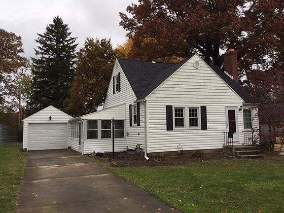 2nd image of 732 Keen Ave