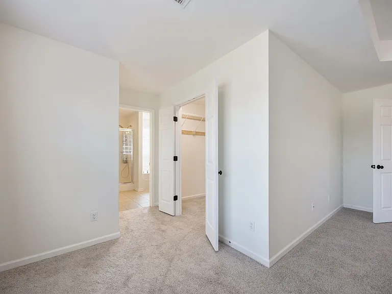 4093 Locerbie Cir — Photo 36