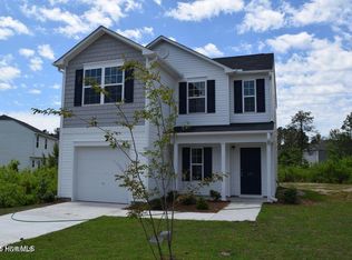 201 Bungalow Rd, Holly Ridge, NC 28445