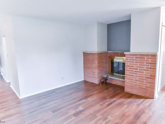 5th image of 416 Steven Blvd