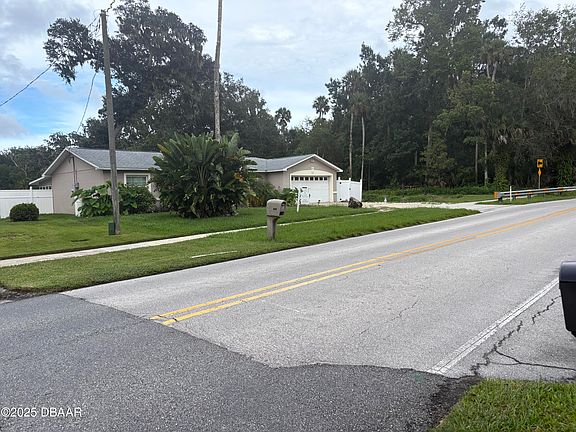 3rd image of 1024 Calle Grande St