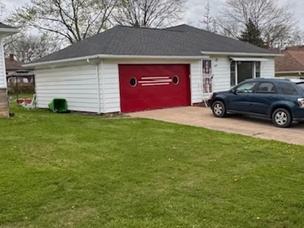 4485 E Frontenac Dr, Warrensville Heights, OH 44128