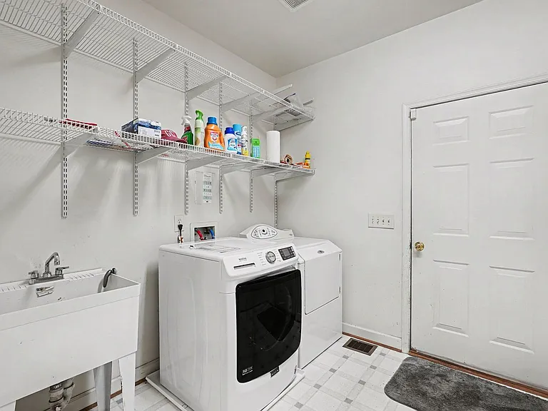 10 Piper Pl — Photo 30