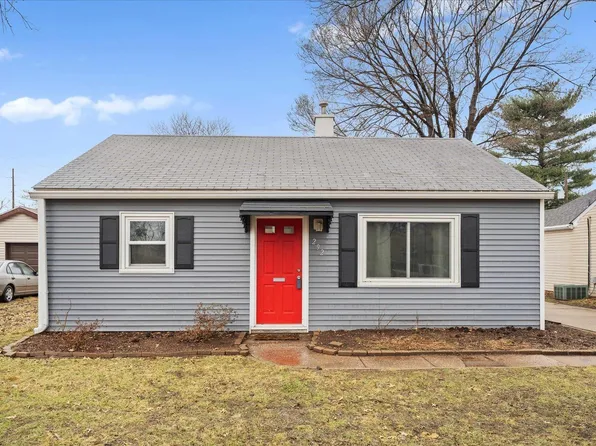 292 S 14th St, Wood River, IL 62095