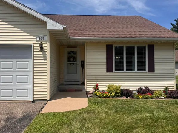 938 Mead Dr, Waupaca, WI 54981