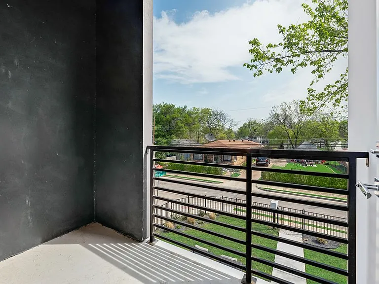3415 Chihuahua St — Photo 21
