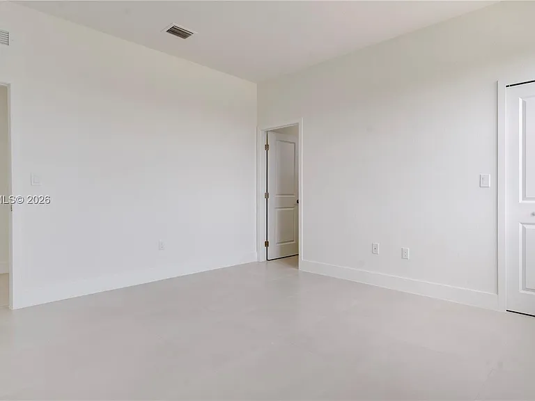 SW 96th Ct — Photo 3