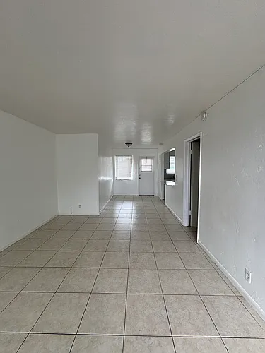 1251 W River Dr #7 Photo 1