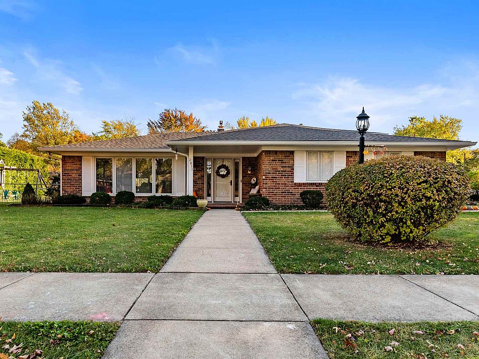 1st image of 2811 W Woodbridge Dr