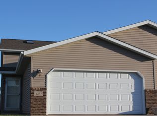 4256 39th Ave S, Fargo, ND 58104