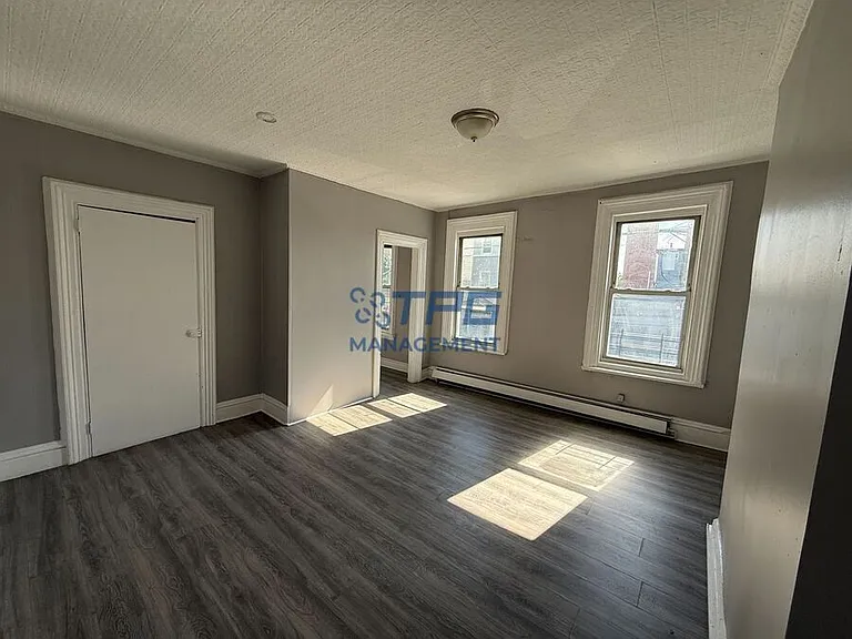 96 Summer Ave #2 — Photo 6