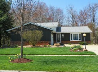 16818 Walnut Creek Dr, Strongsville, OH