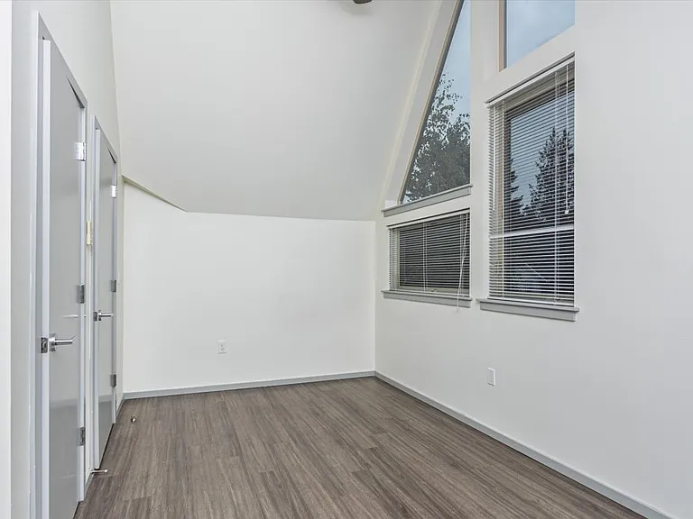 4122 36th Ave SW — Photo 12